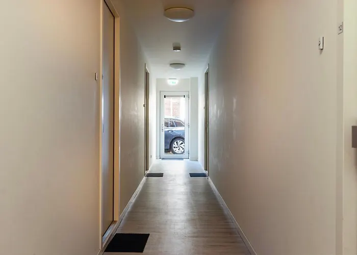 Daire Hertog 2b Modern And Perfectly Located