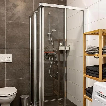 Hertog 2b Modern And Perfectly Located *